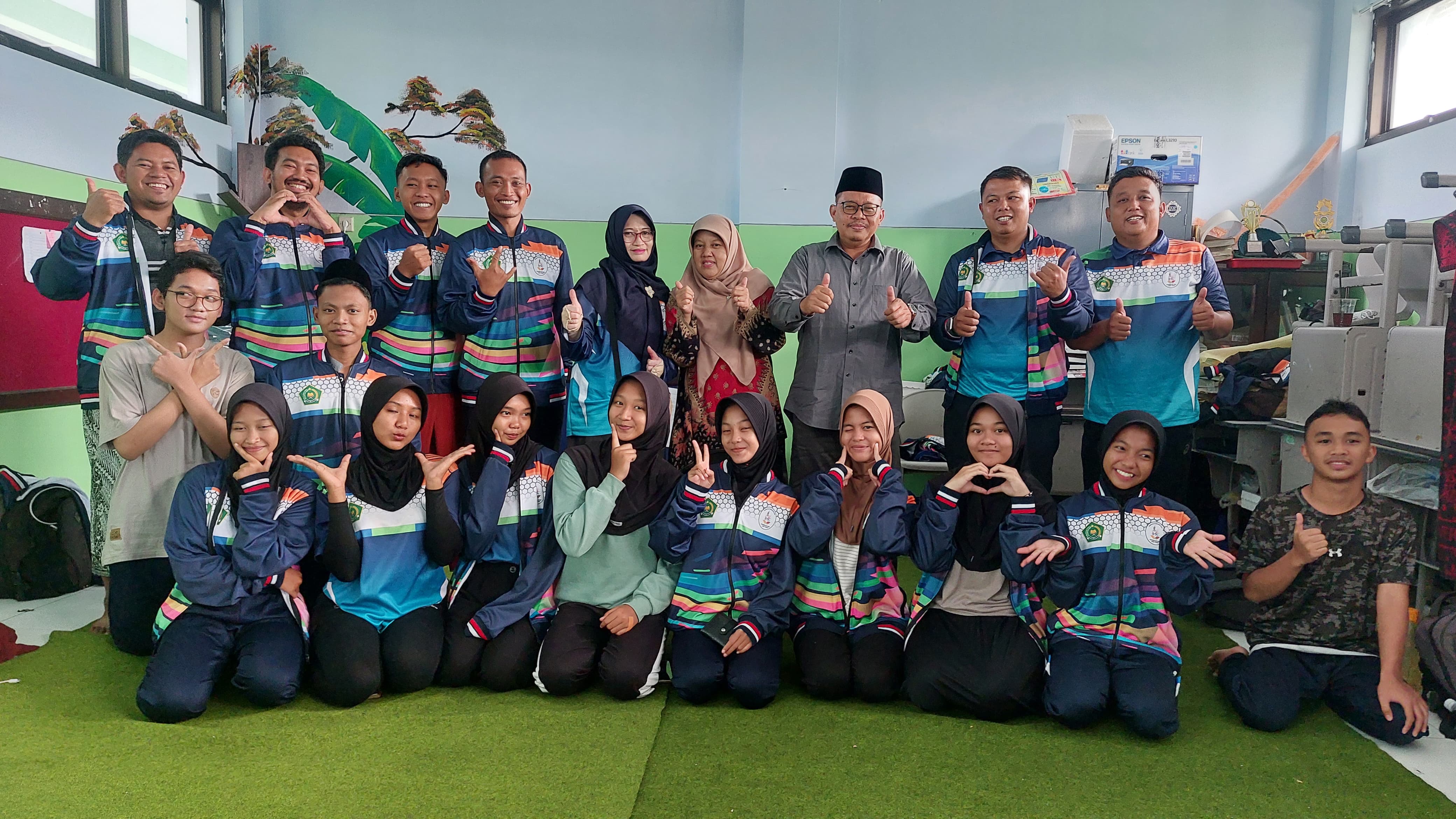 Support Full Team, Kakankemenag Kunjungi Kontingen Nganjuk di Jember