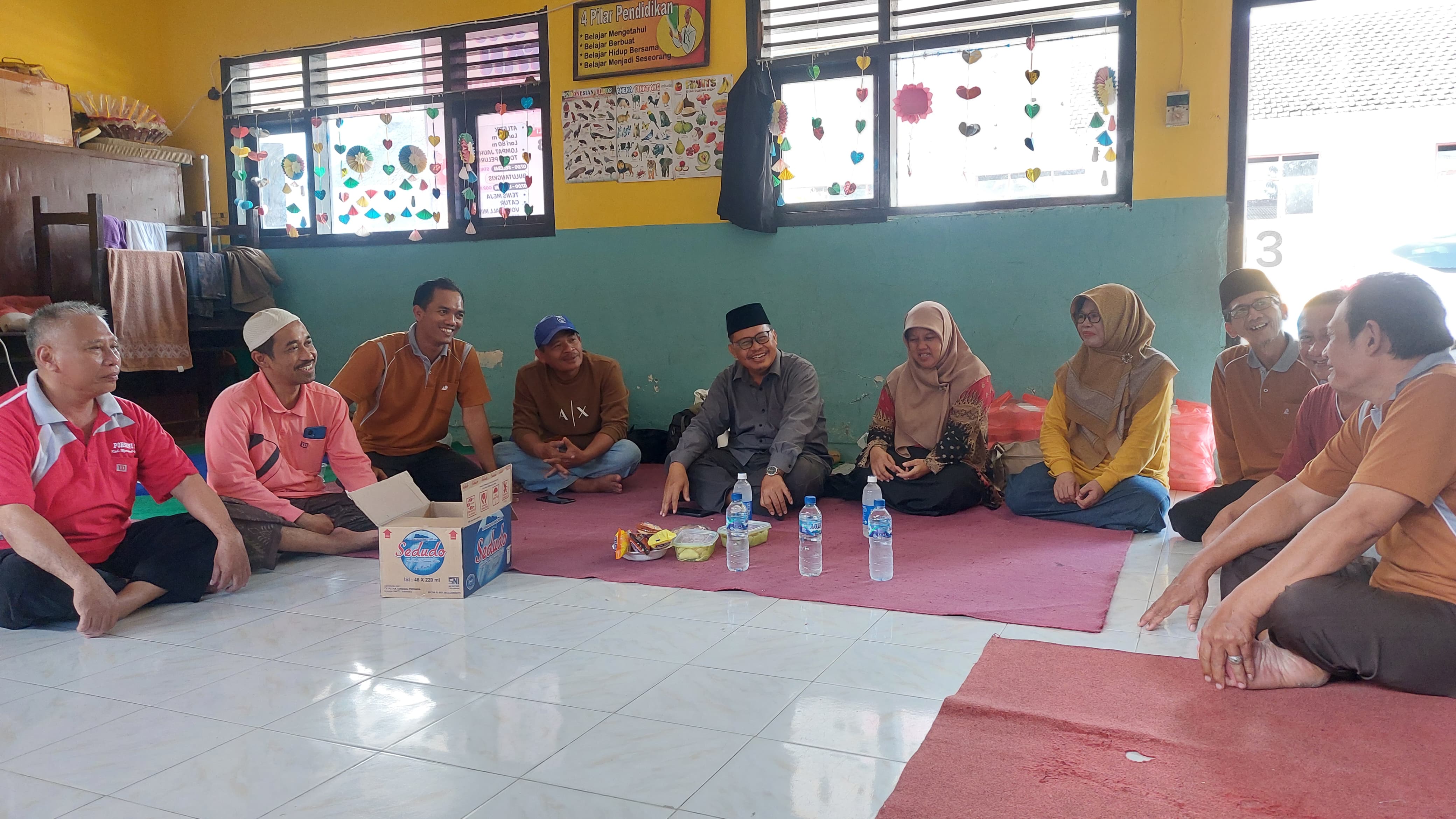 Kakankemenag Nganjuk Tinjau dan Beri Motivasi Kontingen PORSENI 2025