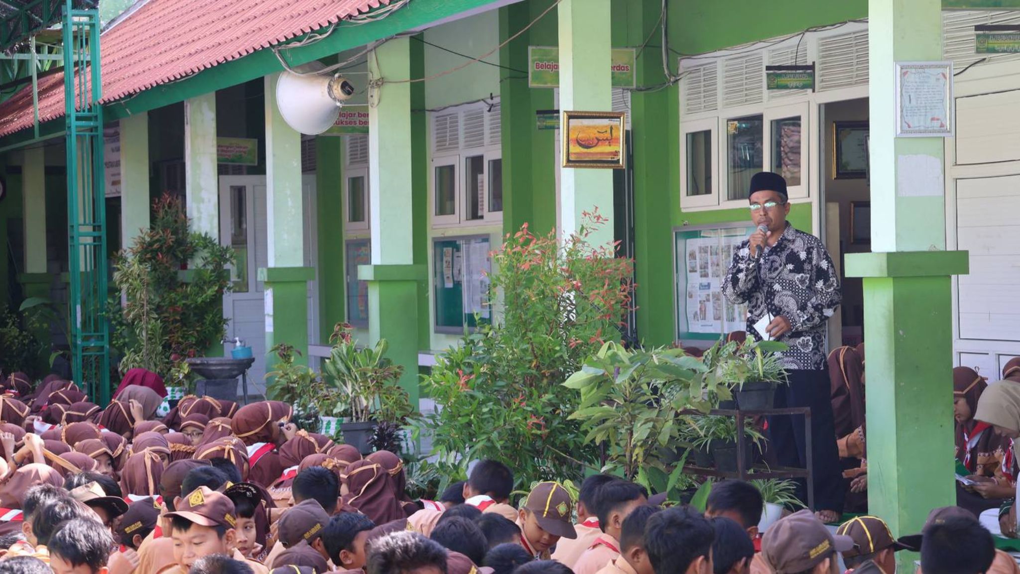 Peringati Nuzulul Quran, MIN 4 Nganjuk Gaungkan Semangat Cinta Al Quran